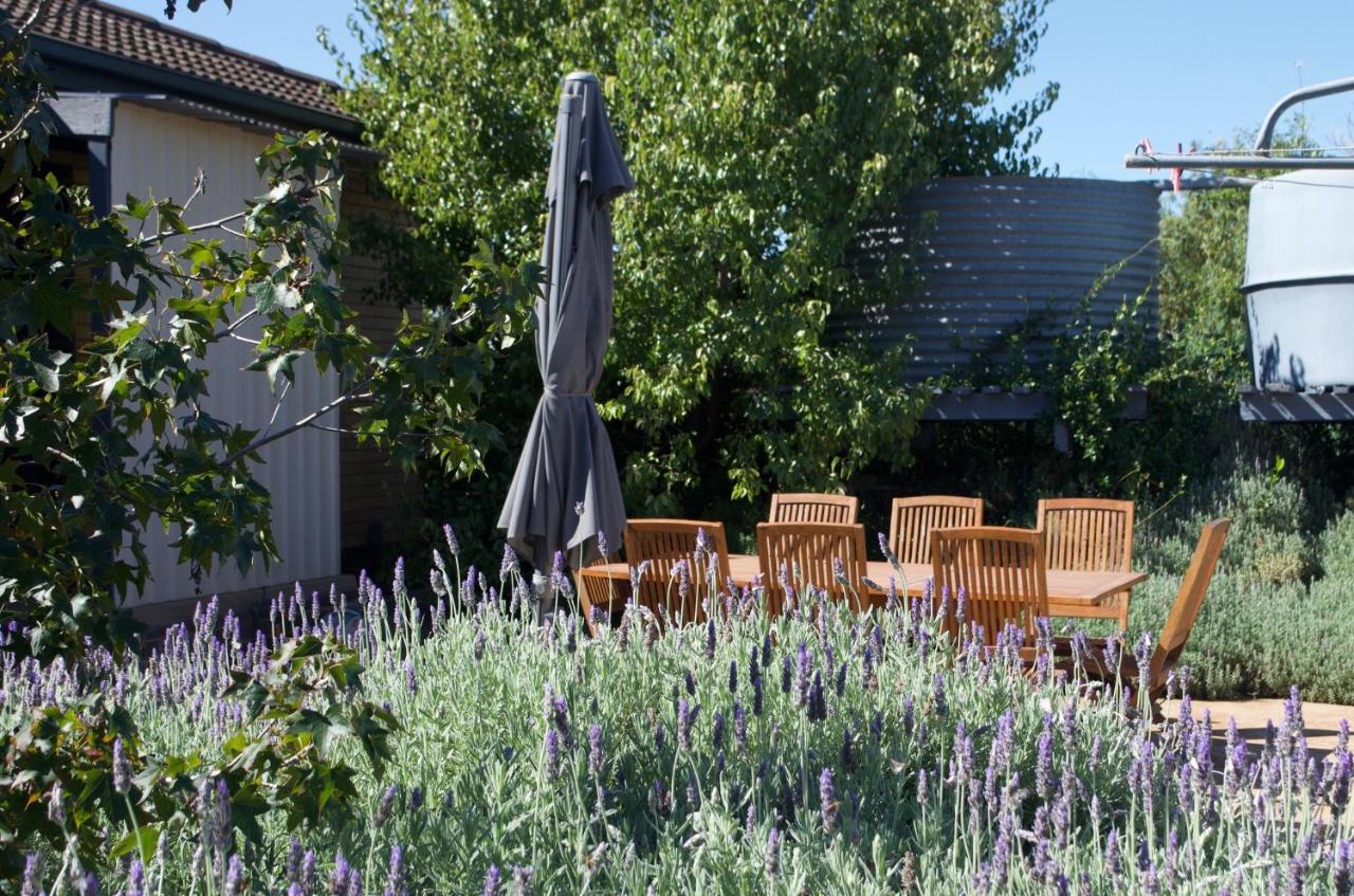 Comfort-Style-Unexpected Villa Sea Lake Exterior photo